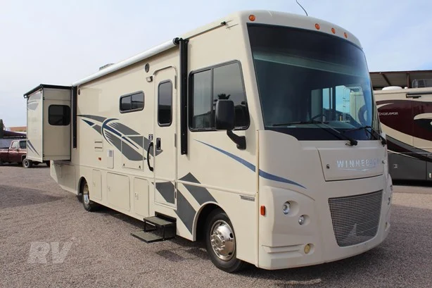 2017 Winnebago VISTA 32YE
